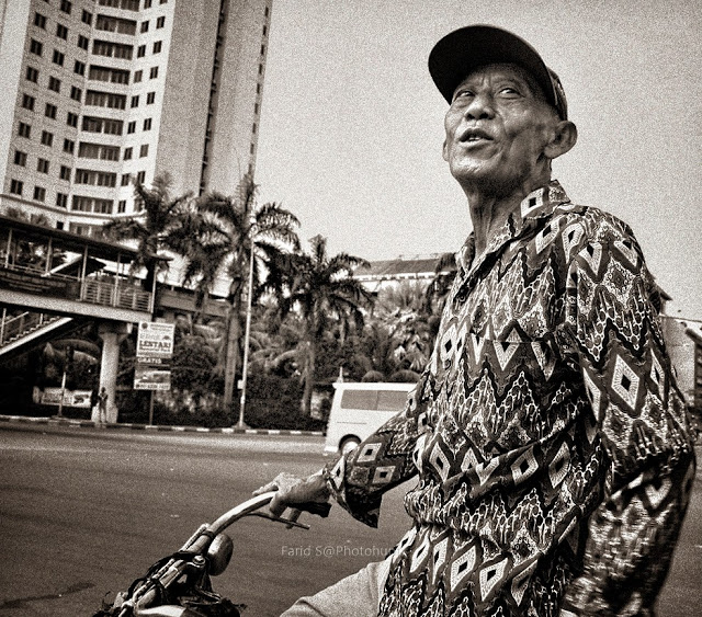 ojek sepeda, foto human interest, Kisah wilayah Kota Tua ojek sepeda, foto human interest, Kisah wilayah Kota Tua