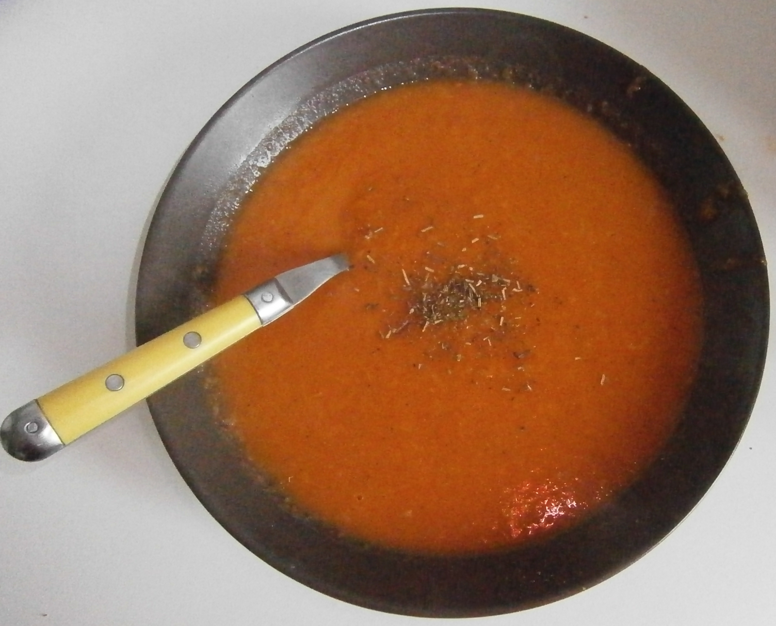 Delices D Une Novice Soupe Au Chou Blanc A La Tomate Et Aux Epices