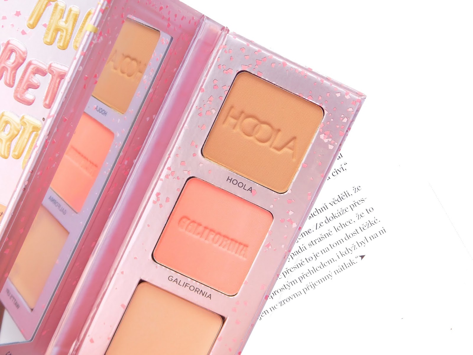 BENEFIT GET THE PRETTY STARTED! BRONZE, BLUSH & HIGHLIGHT PALETTE