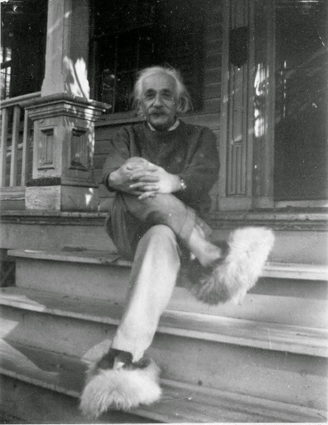 Divertidas fotografías de grandes personalidades Albert Einstein