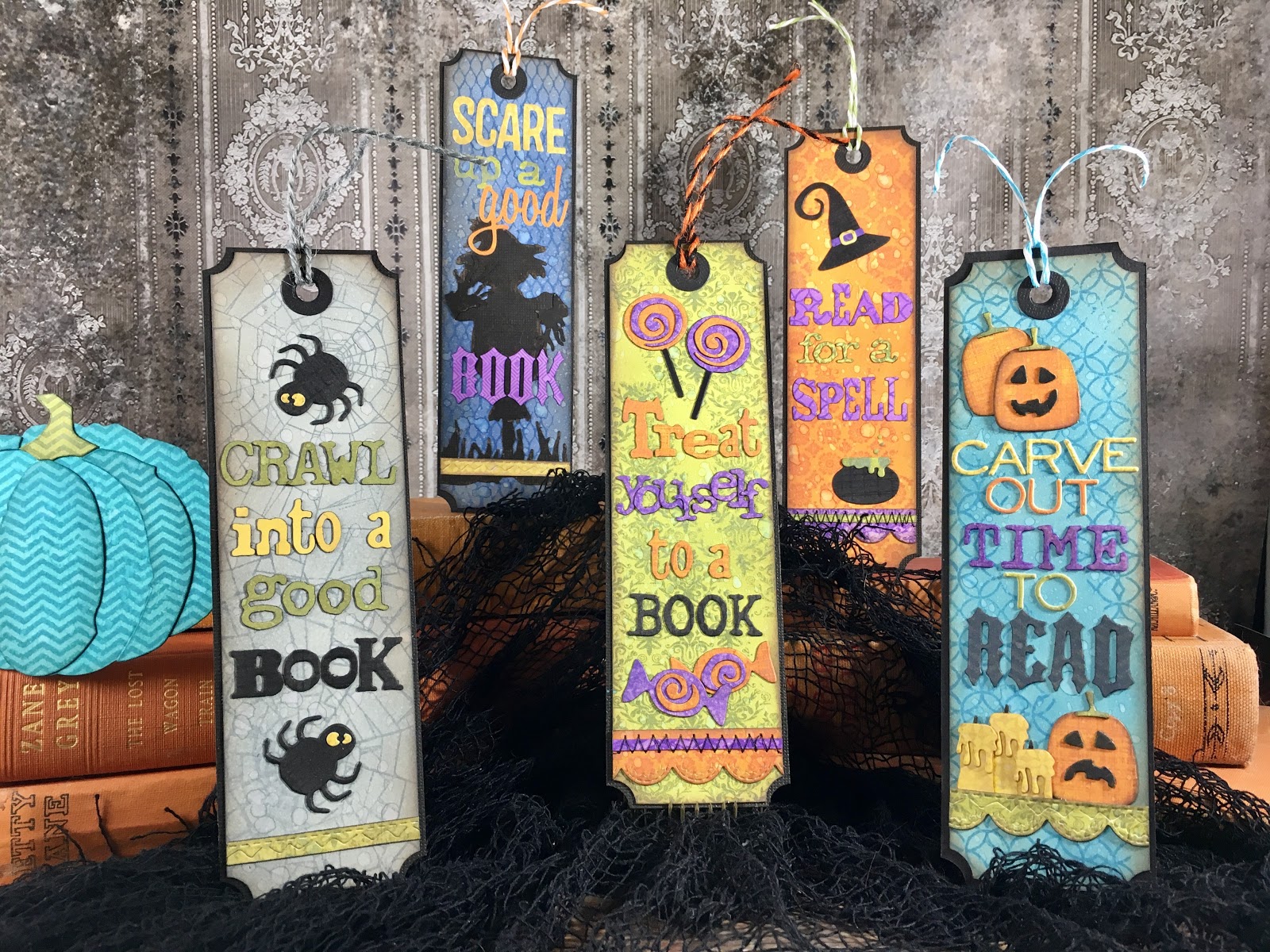 Plays Well With Paper: Halloween Bookmarks