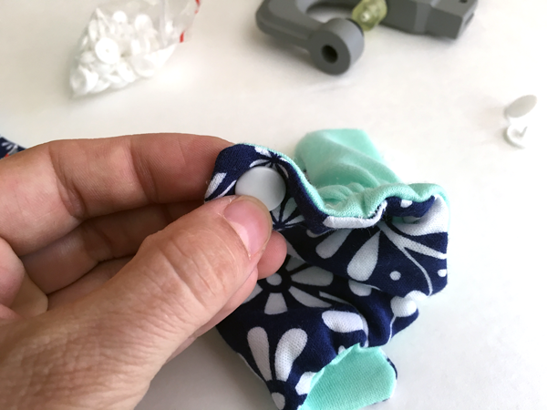 This photo and video tutorial teaches you how to sew baby booties, the best baby booties that don't all off your infant's feet!