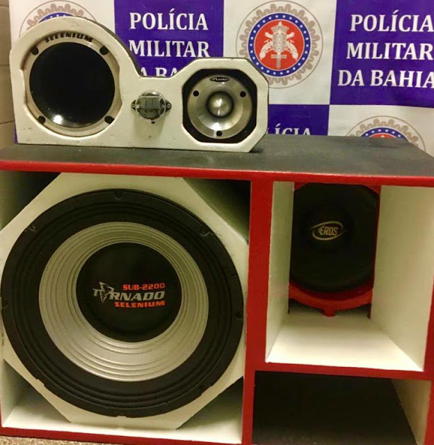 Policiais militares coíbem poluição sonora em Paulo Afonso