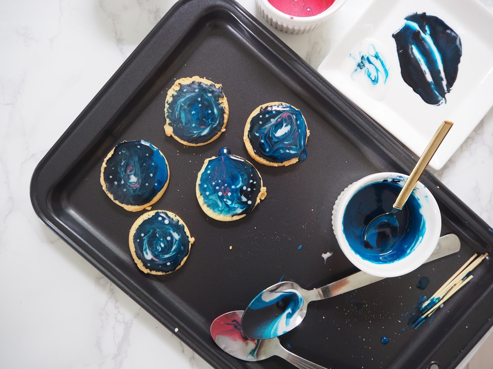 [Weekend Edition] DIY Galaxy Cookie HerTravelogue
