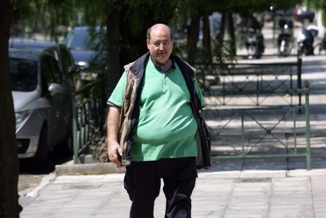 Φίλης: Θετική η μη αναγραφή του θρησκεύματος και της ιθαγένειας στα απολυτήρια Φίλης: Θετική η μη αναγραφή του θρησκεύματος και της ιθαγένειας στα απολυτήρια
