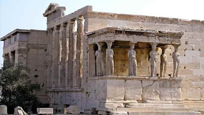 Ερέχθειο: Η «Σκοτεινή» Ιστορία «Πίσω» από το Λαμπερό Μνημείο  