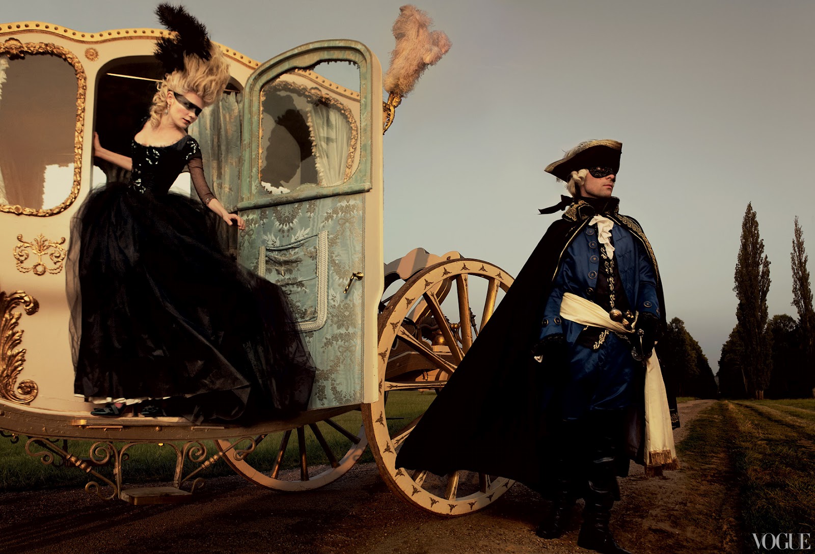 Marie Antoinette Daily — Kirsten Dunst and Jason Schwartzman photographed..., image size:1600x1088