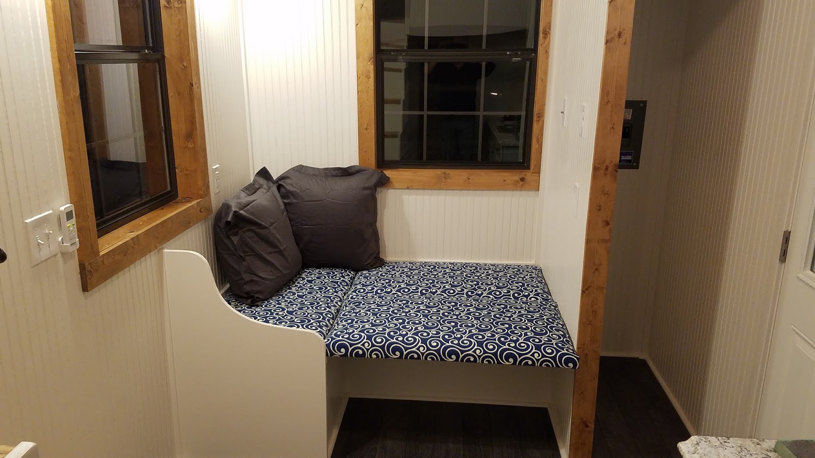 TINY HOUSE TOWN Fort Worth Tiny House (160 Sq Ft)