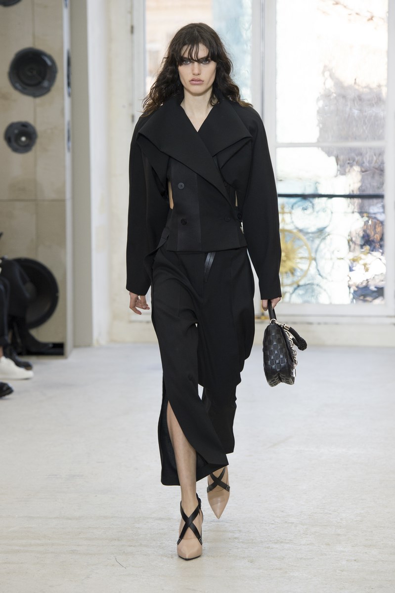Louis Vuitton Spring Summer 2017 louis-vuitton-spring-summer-2017, louis-vuitton-SS17, #LVSS17, #louisvuitton, instagram-louis-vuitton, nicolas-ghesquière, nicolas-ghesquière-louis-vuitton, jw-anderson-louis-vuitton, dress-louis-vuitton, robe-louis-vuitton, iphone-case-louis-vuitton, iphone-case-la-petite-malle, iphone-case-petite-malle, coque-louis-vuitton, case-louis-vuitton, sac-louis-vuitton, louis-vuitton-place-vendome