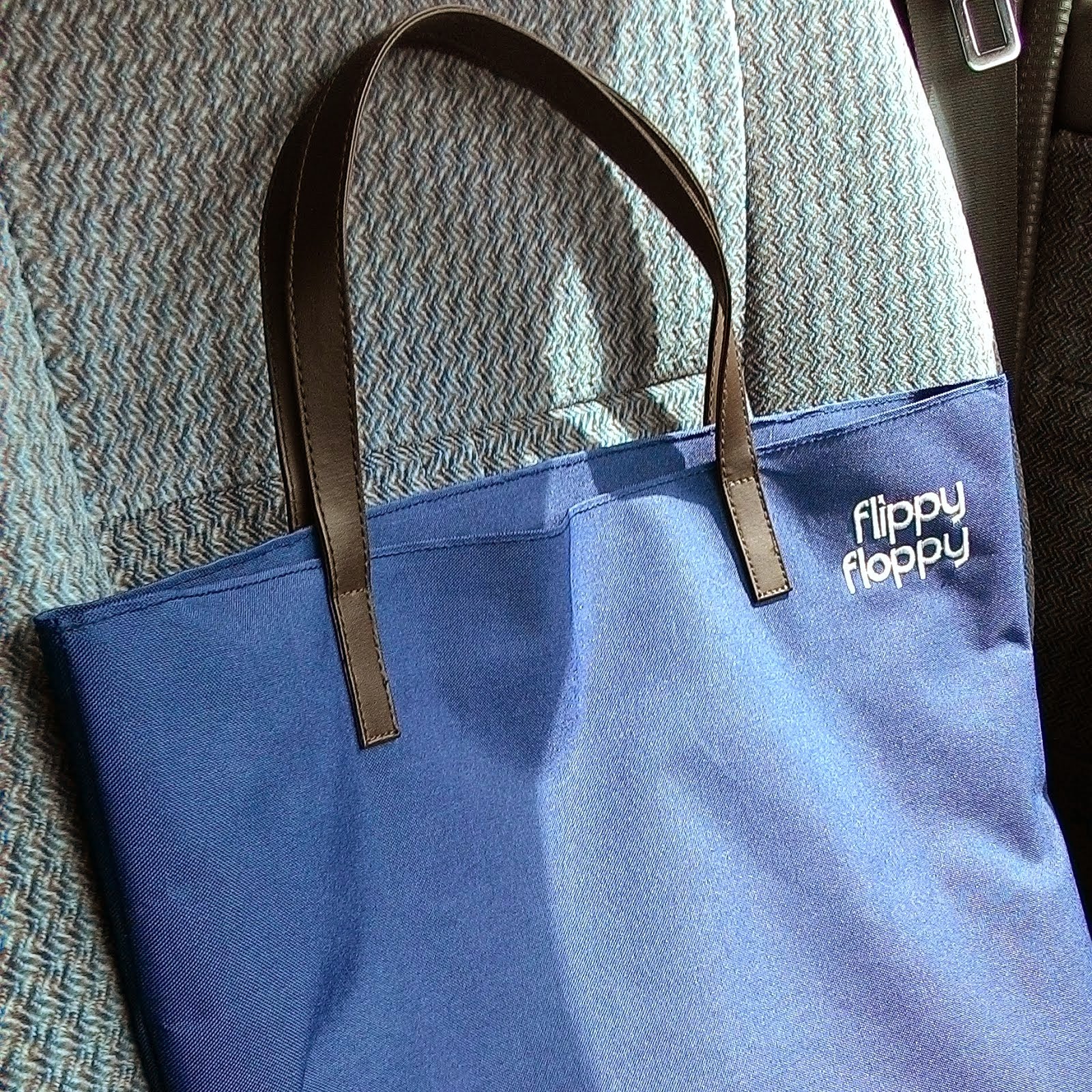 lundiaschool - stationery and school stuff blog: flippy floppy tote bag
