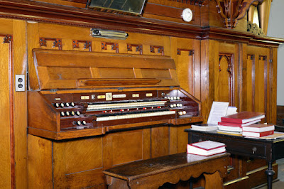 Wooden organ keyboard