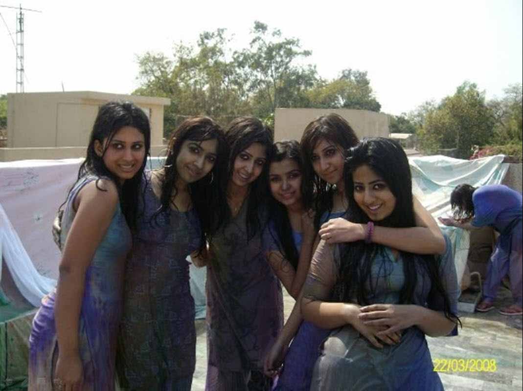 Desi Indian Sexy Girls Celebrating Holi Festival With Wet Sexy Teen Porn Thumbs