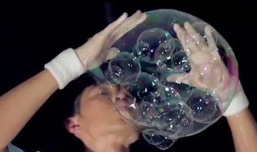00-Su-Chung-Tai-Art-of-the Bubble-Performance-Master-www-designstack-co