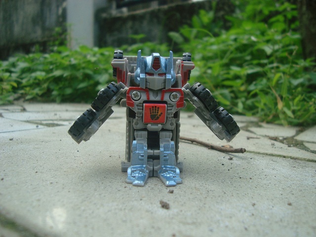 Prime bot. Трансформеры бот шот фигурки. Hasbro transformers optimus prime. Бот-трансформер (трансформеры-спасатели) b0355. Playskool heroes трансформер optimus primal.