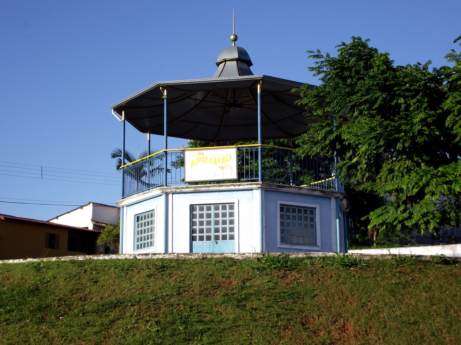 TURISTANDO PELO MUNDO Madre de Deus de Minas, MG Cenário natural incrível, Morro Dois Irmãos