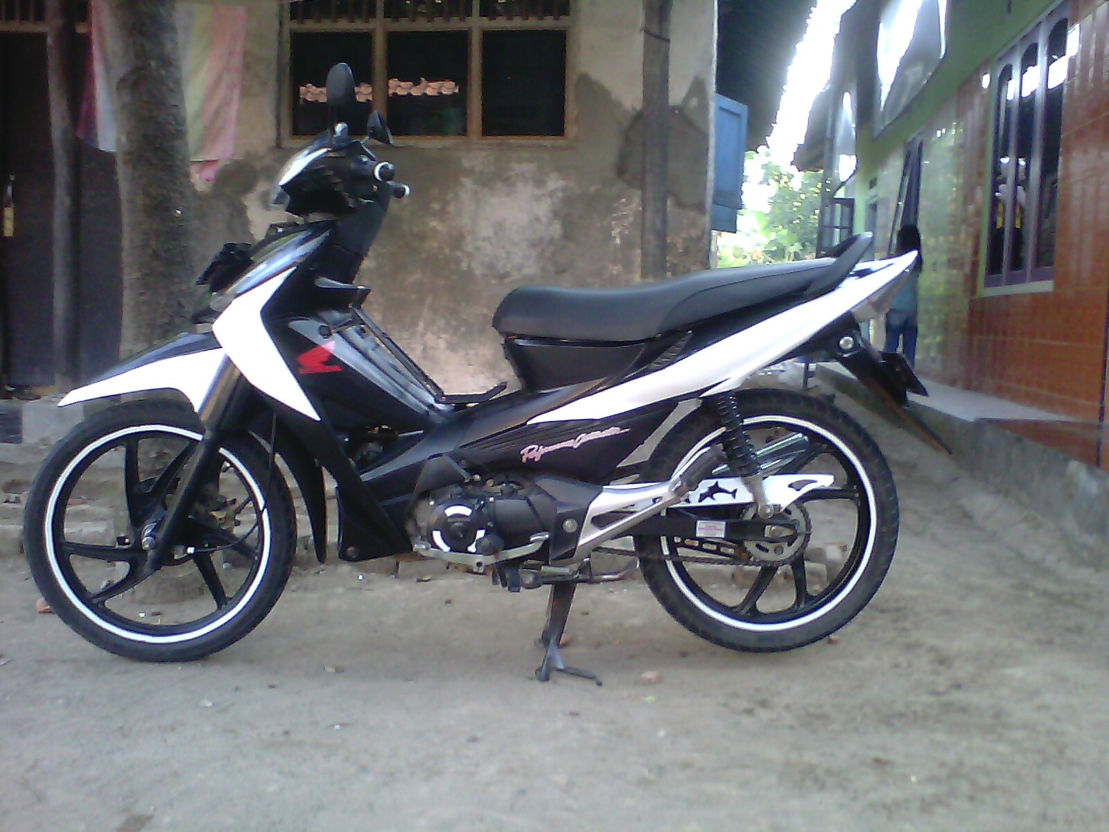 Modivikasi Motor Honda Revo 110 Cc ~ Sukses Bersama Abuk