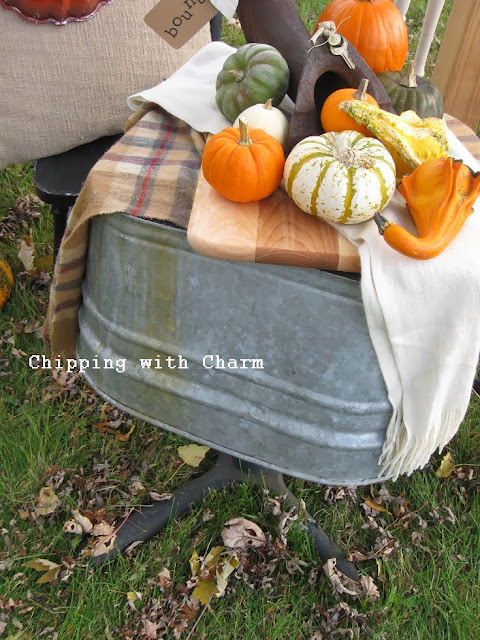 Chipping with Charm: Junky Fall Vignette Wash Tub Table http://chippingwithcharm.blogspot.com/