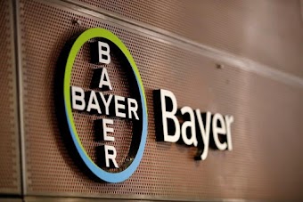 Bayer tentando convencer o público que o glifosato é 'seguro', marketing enganoso exposto