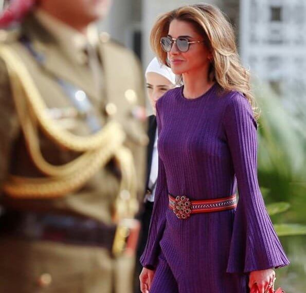 Queen Rania wore Ellery Conrad ribbed midi dress. and Etro embellished buckle woven belt, carried Givenchy leather satchel bag