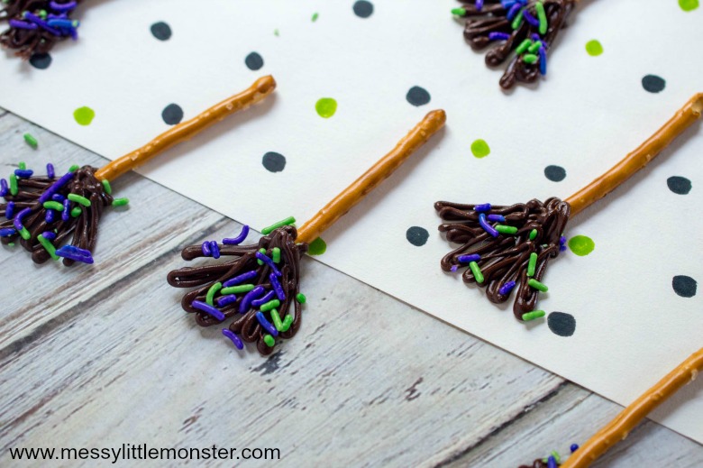Witches broomstick halloween party food idea for kids Witches broomstick halloween party food idea for kids