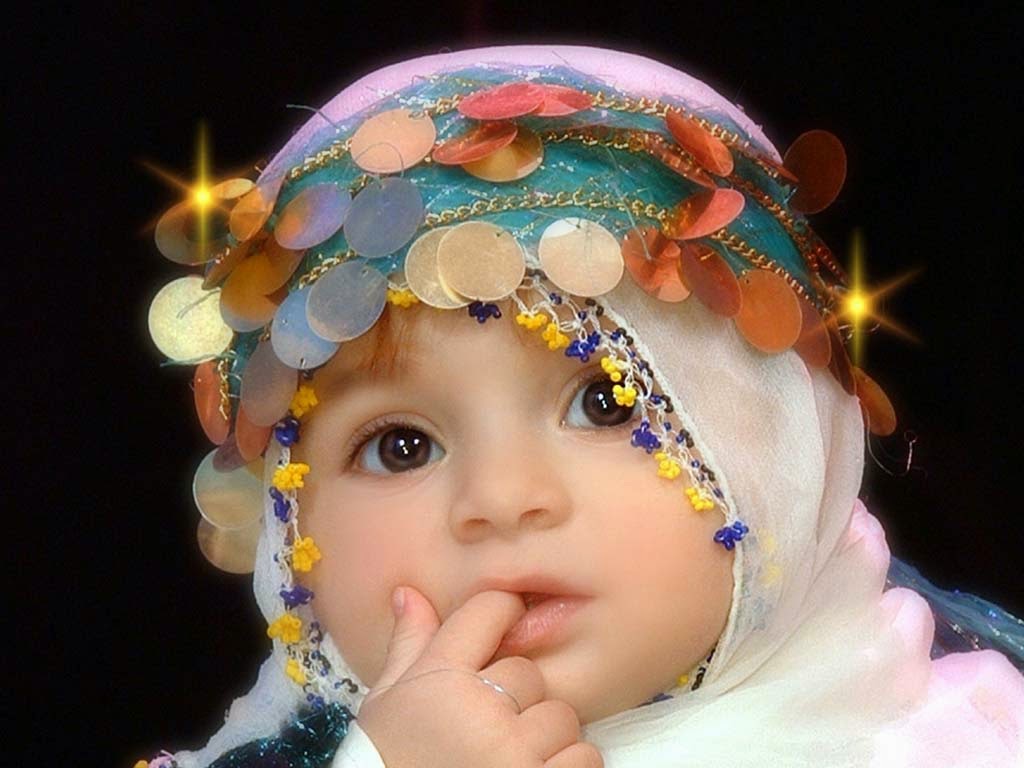 Foto Anak Bayi Muslim Lucu Memakai Jilbab
