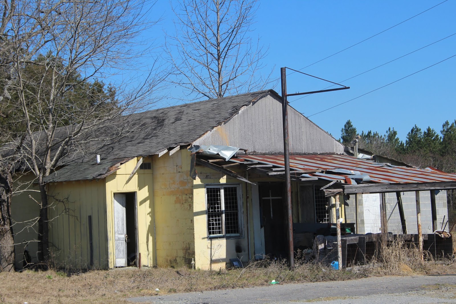 IMAGES OF OUR PAST R.D. GRAHAM STORE, EAST OF MONTROSE ON U.S. HIGHWAY 80