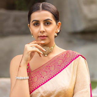 Actress Nikki Galrani New Saree Photos Actress Nikki Galrani New Saree Photos