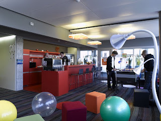 Lugar de trabajo con diseño original y comodo Lugar de trabajo con diseño original y comodo