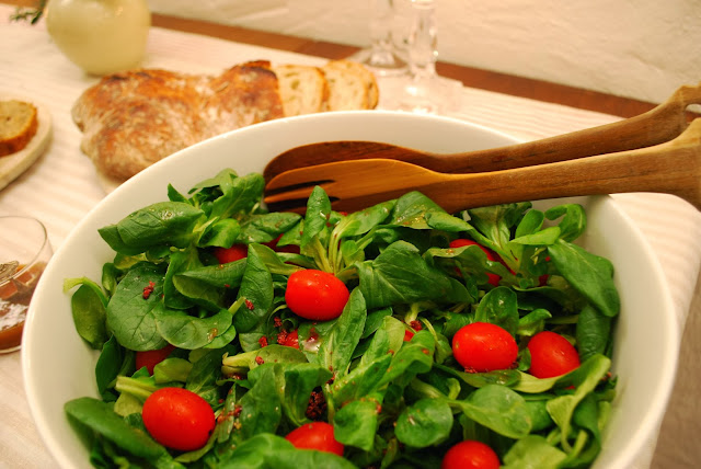 Noras Salz in der Suppe: Salatdressing mal anders - Feldsalat mit ...