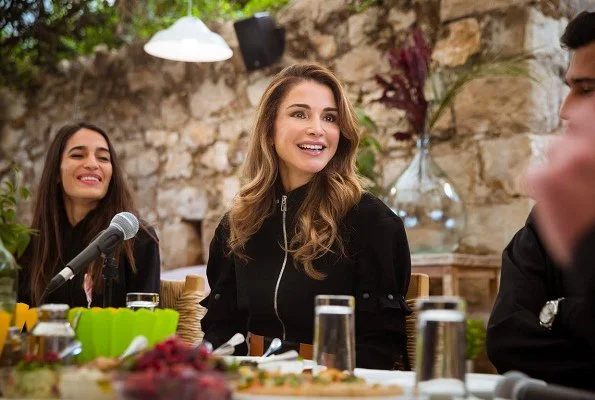 Queen Rania of Jordan met with the founders and volunteers of Nashmi Center for Youth Empowerment