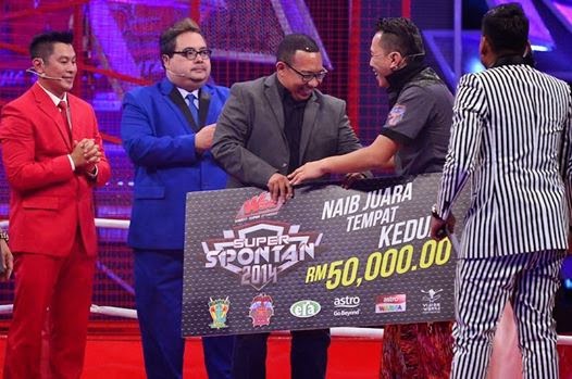 Pemenang Super Spontan 2014, senarai finalis Super Spontan 2014, juara Super Spontan 2014 milik Johan (Abe Macho), gambar dan hadiah pemenang Super Spontan 2014, Super Spontan 2014 diganti Maharaja Lawak Mega MLM 2014