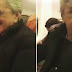 Passageiros cantam para Caetano Veloso durante voo.