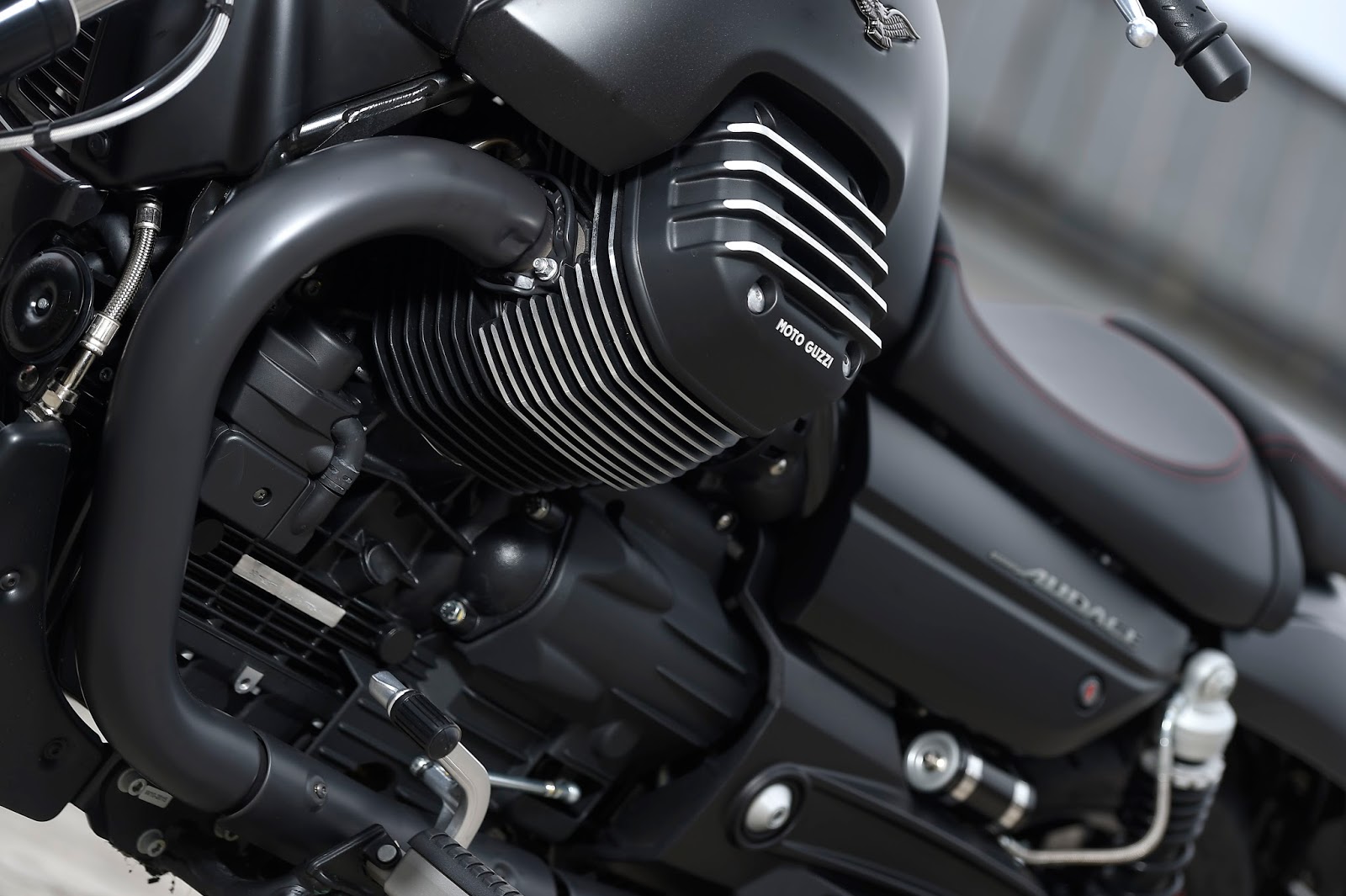 moto guzzi 1400 audace