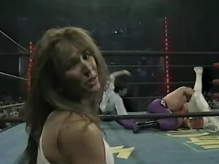 WCW UNCENSORED 1996 - Kimberly cheers on The Booty Man against Diamond Dallas Page