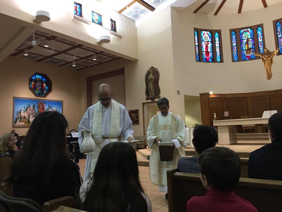 Father David Jenuwine Holy Thursday St. Apollinaris Church