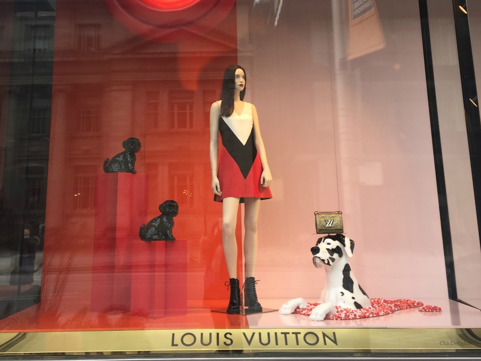 Ghesquière Does Desert Chic for Louis Vuitton Cruise 2016