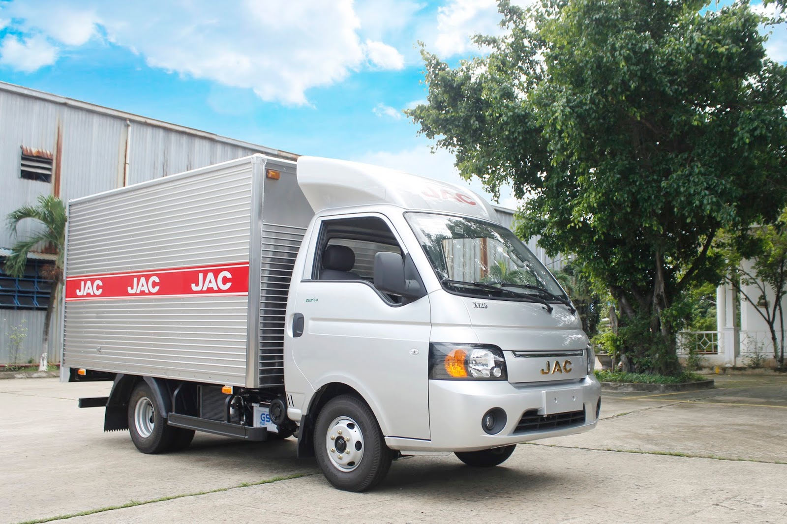 Xe tải Jac 990kg động cơ Hyundai giá rẻ