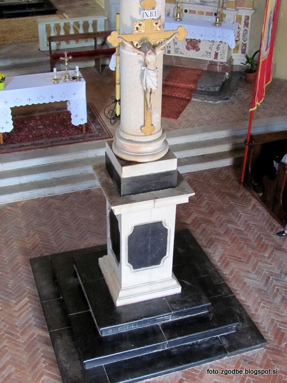 cerkev sv. Tilna, Sveto na Krasu Slovenija, Primorska