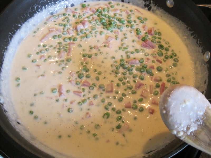 Mrs. Schwartz's Kitchen Tortellini Straw and Hay