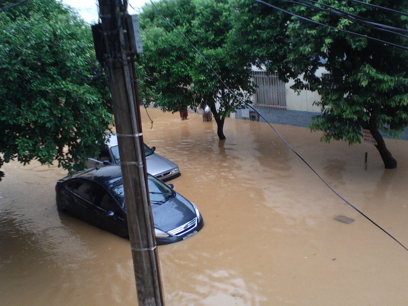 MIRACEMA JORNALISTA MIRACEMENSE NA COBERTURA DA MAIOR ENCHENTE DA