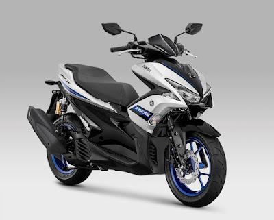 Aerox 155VVA R-Version Matte Silver Aerox 155VVA R-Version Matte Silver