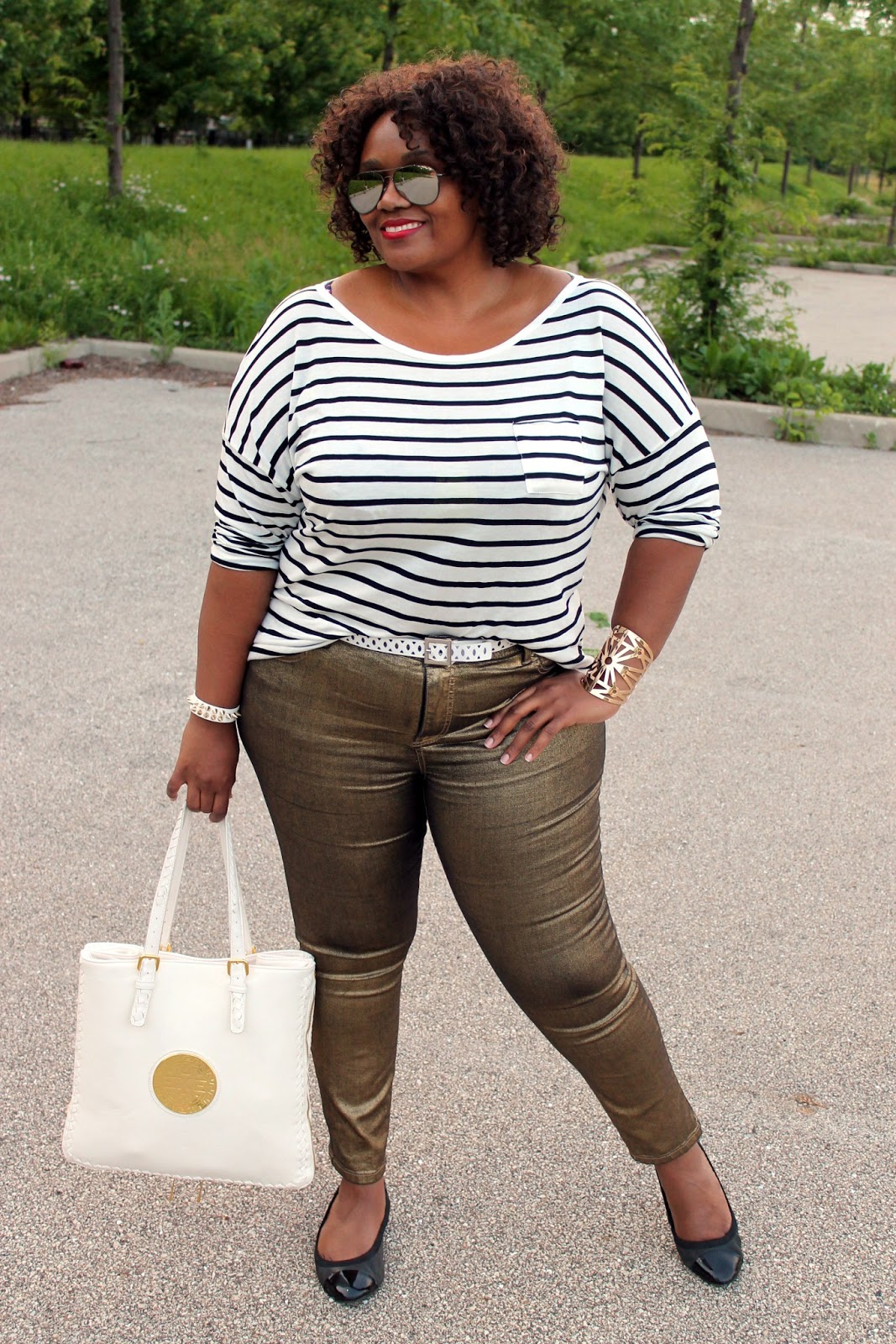 {OOTD} My #Plussize Casual Style: Gold + Stripes • Curvatude