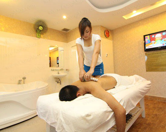 Cửa hàng kinh doanh của chàng trai cuốn theo cô gái làm massage Cửa hàng kinh doanh của chàng trai cuốn theo cô gái làm massage