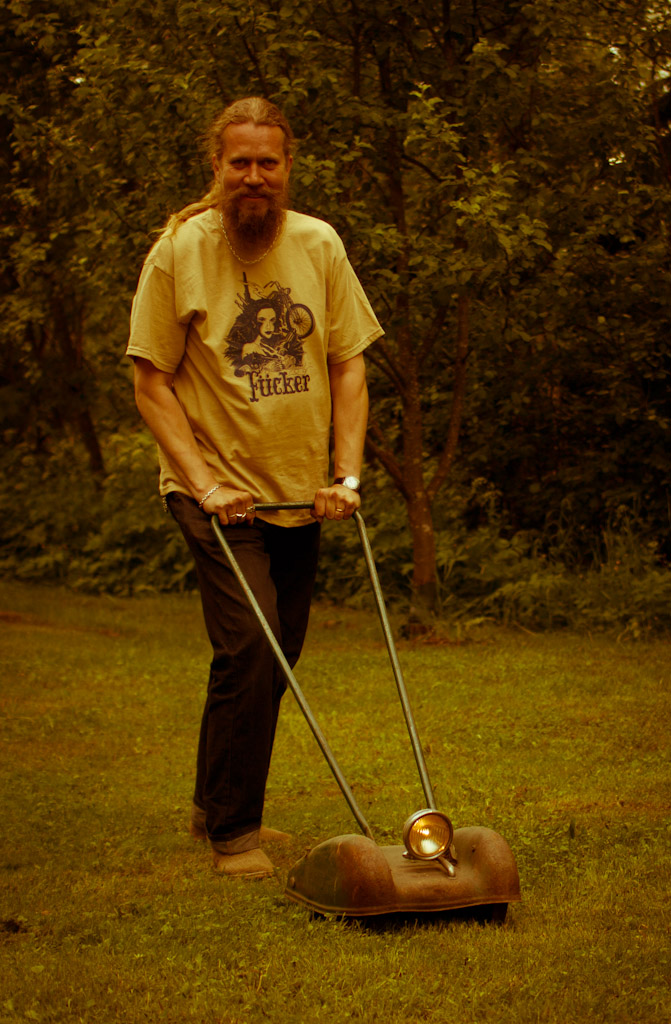 Wastarannan Kiiski: Cute Vintage Lawn Mower