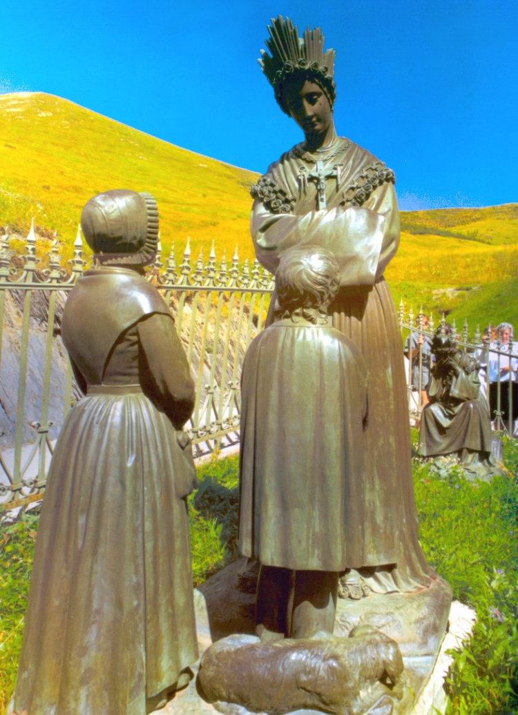 NOSSA SENHORA DE LA SALETTE NOSSA SENHORA DE LA SALETTE