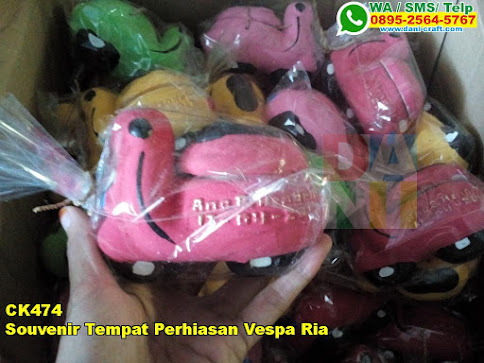 Toko Souvenir Tempat Perhiasan Vespa Ria Toko Souvenir Tempat Perhiasan Vespa Ria
