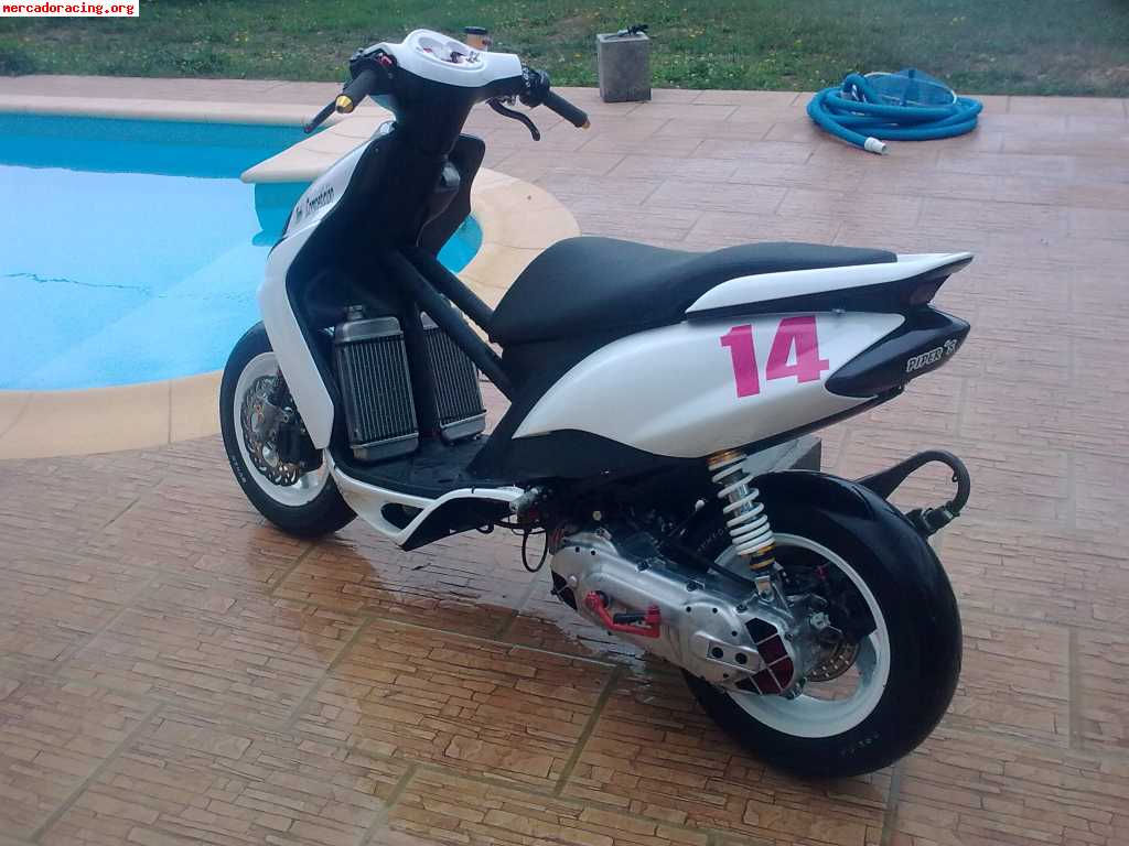 Yamaha jog RR красно белый