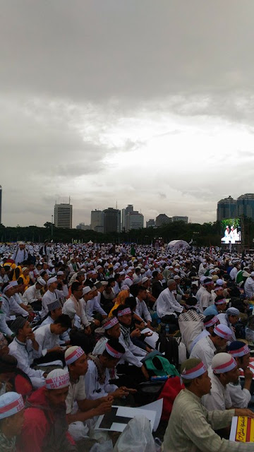 FOTO: Merinding! Suasana Terkini Barisan Peserta Aksi Bela Islam 3 Di Monas