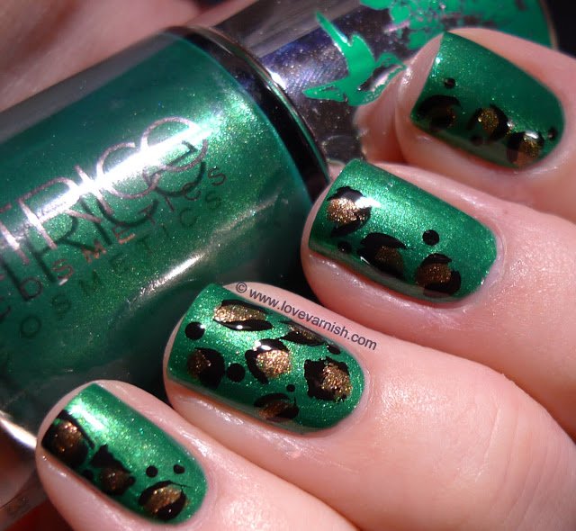 Las mejores uñas de colores | Color verde exótico Las mejores uñas de colores | Color verde exótico