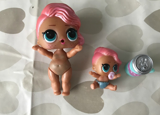 L.O.L Pearl Surprise sister doll and baby sister doll and drink bottle